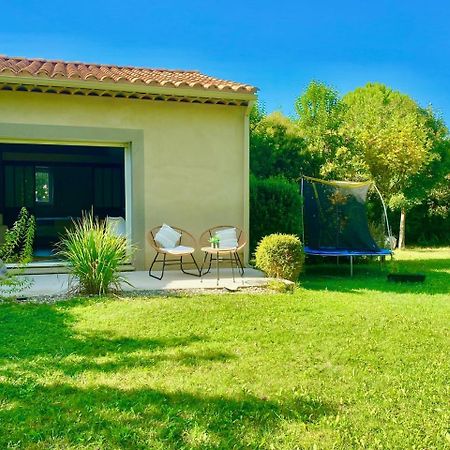 Appartement Neuf Et Au Calme Proche Avignon Althen-des-Paluds Exterior foto