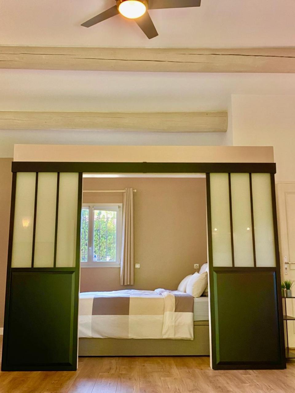 Appartement Neuf Et Au Calme Proche Avignon Althen-des-Paluds Exterior foto